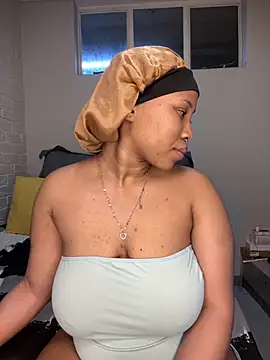 DrippinCaramelCutie online show from 11/20/25, 09:36