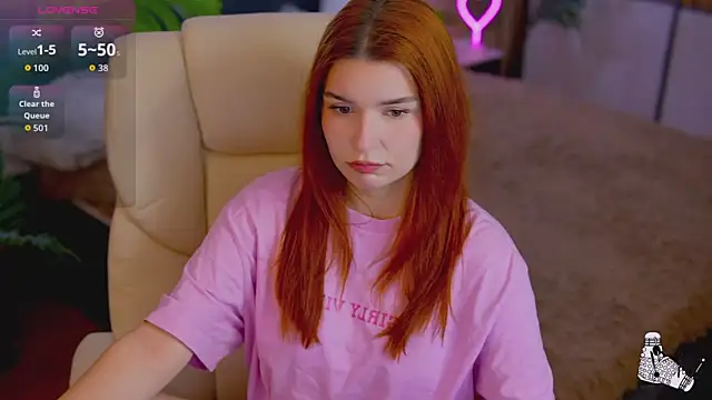 RedShinee online show from 09/30/25, 06:07