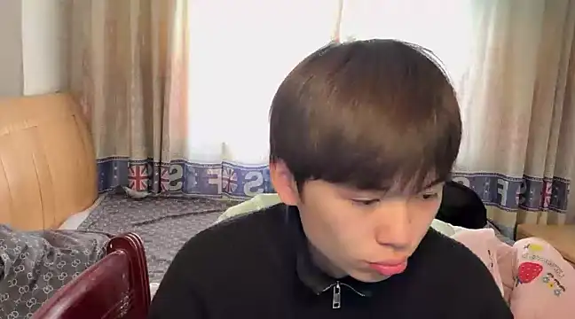 Snapshot of xiaottt1918 chatting on 01/07/25, 05:01 xiaottt1918 online show from 01/07/25, 05:01