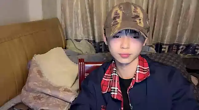 Snapshot of xiaottt1918 chatting on 01/10/25, 02:34 xiaottt1918 online show from 01/10/25, 02:34