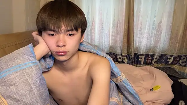 Snapshot of xiaottt1918 chatting on 01/11/25, 09:36 xiaottt1918 online show from 01/11/25, 09:36