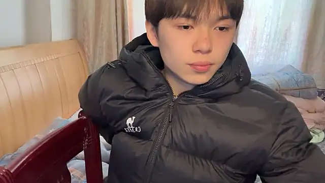 Snapshot of xiaottt1918 chatting on 01/12/25, 07:21 xiaottt1918 online show from 01/12/25, 07:21