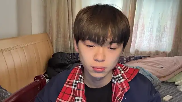 Snapshot of xiaottt1918 chatting on 01/14/25, 04:57 xiaottt1918 online show from 01/14/25, 04:57