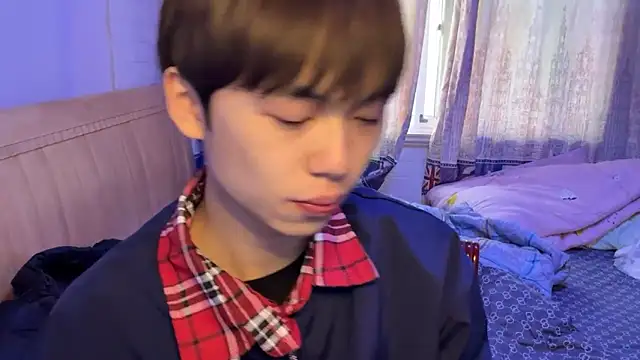 Snapshot of xiaottt1918 chatting on 01/14/25, 08:41 xiaottt1918 online show from 01/14/25, 08:41