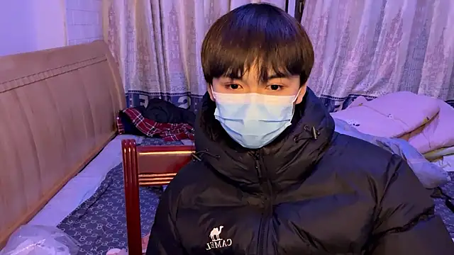 Snapshot of xiaottt1918 chatting on 01/15/25, 03:39 xiaottt1918 online show from 01/15/25, 03:39