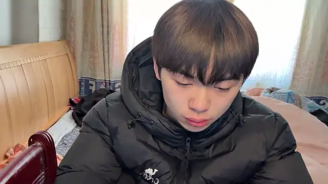 Snapshot of xiaottt1918 chatting on 01/16/25, 05:32 xiaottt1918 online show from 01/16/25, 05:32