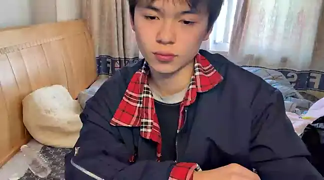 Snapshot of xiaottt1918 chatting on 01/20/25, 08:19 xiaottt1918 online show from 01/20/25, 08:19