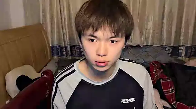 Snapshot of xiaottt1918 chatting on 01/20/25, 11:45 xiaottt1918 online show from 01/20/25, 11:45