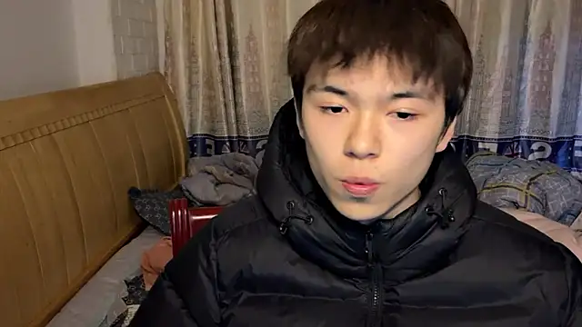 Snapshot of xiaottt1918 chatting on 01/24/25, 11:15 xiaottt1918 online show from 01/24/25, 11:15