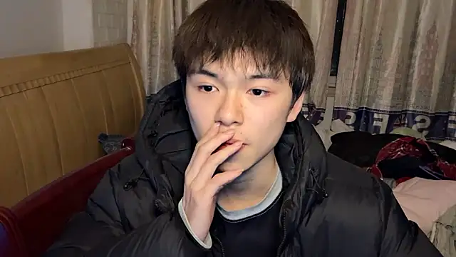 Snapshot of xiaottt1918 chatting on 01/24/25, 02:41 xiaottt1918 online show from 01/24/25, 02:41