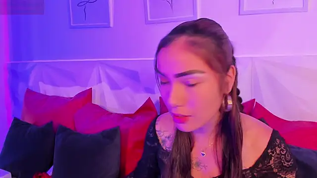 scarlet castro online show from 04/13/26, 05:07