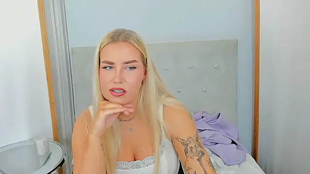 KristyHoney online show from 02/23/25, 06:17