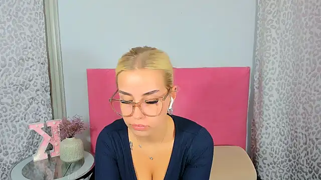 KristyHoney online show from 10/18/25, 05:03