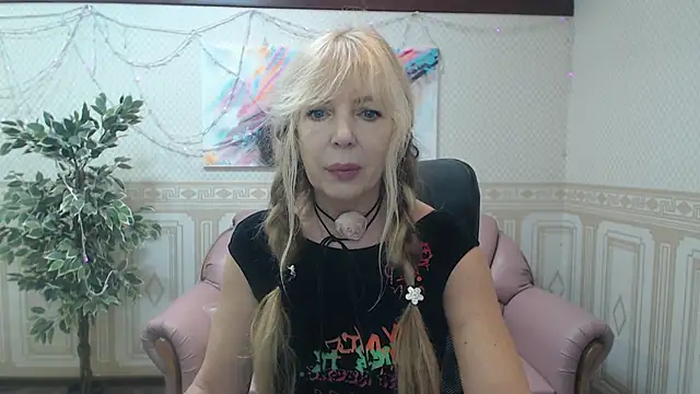Anna Diax online show from 12/24/24, 12:33
