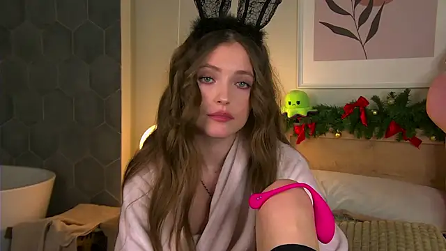 AshleyDouglas online show from 12/30/24, 11:15