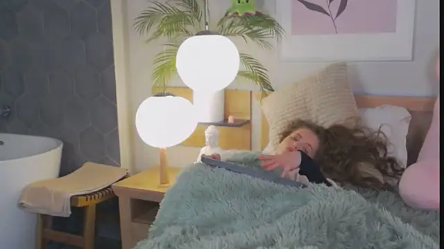 AshleyDouglas online show from 03/07/25, 12:01