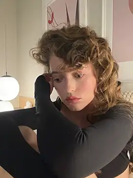 AshleyDouglas online show from 03/09/25, 07:34