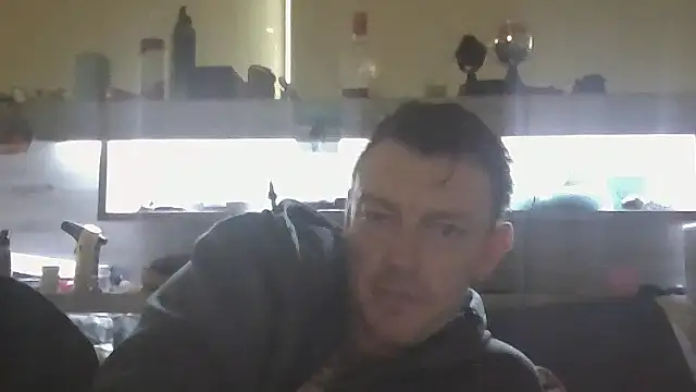 Snapshot of MDeez11 chatting on 05/20/26, 02:07 MDeez11 online show from 05/20/26, 02:07