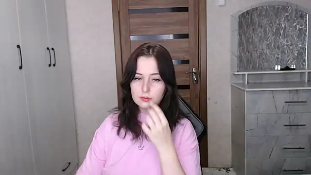 Kristy-Max online show from 12/15/25, 10:52