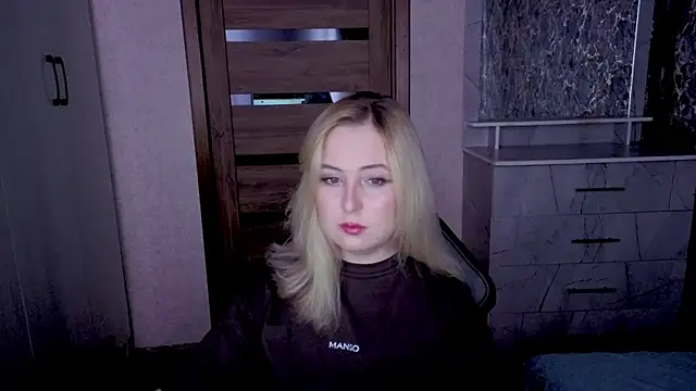 Kristy-Max online show from 05/17/26, 09:22