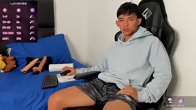 Tonny twink  online show from 02/01/26, 10:41