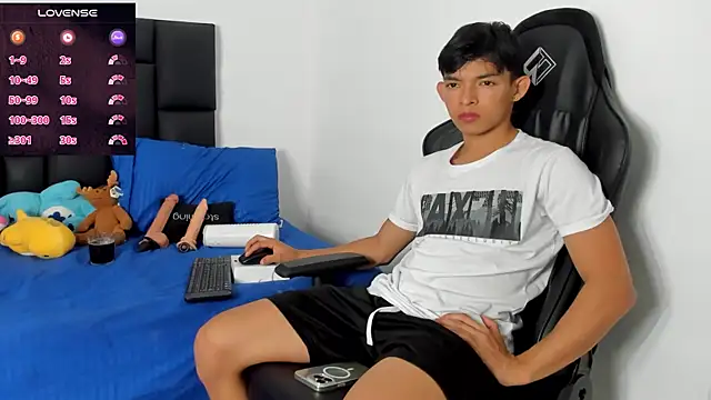 Tonny twink  online show from 02/21/26, 11:06