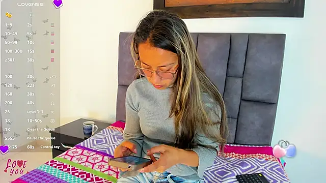 tatiana valencia online show from 05/20/26, 12:33