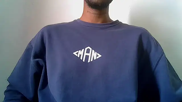 Snapshot of Alphadavid_23 chatting on 06/07/26, 04:00 Alphadavid 23 online show from 06/07/26, 04:00