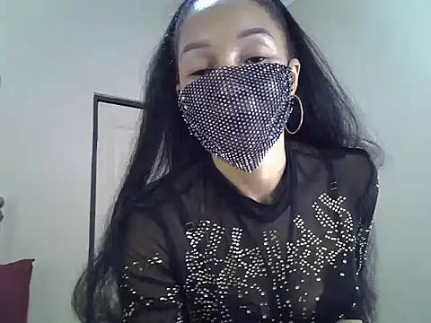 niccki3 online show from 02/12/25, 04:22