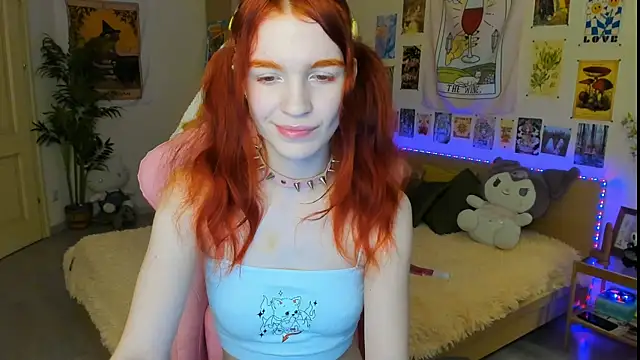 Snapshot of Sunny_Elly chatting on 01/12/25, 07:32 Sunny Elly online show from 01/12/25, 07:32