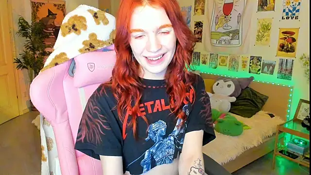 Snapshot of Sunny_Elly chatting on 01/14/25, 11:31 Sunny Elly online show from 01/14/25, 11:31