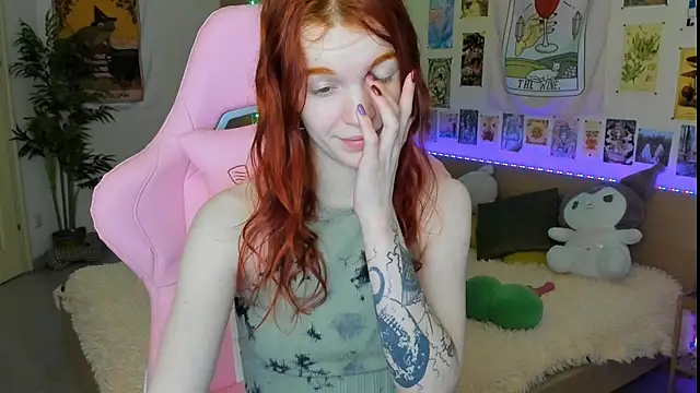 Snapshot of Sunny_Elly chatting on 02/22/25, 06:50 Sunny Elly online show from 02/22/25, 06:50