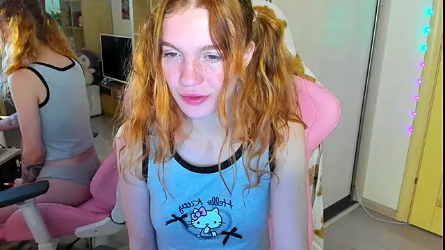 Snapshot of Sunny_Elly chatting on 10/07/25, 08:33 Sunny Elly online show from 10/07/25, 08:33