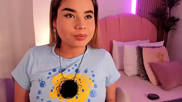 Victoria vallejo  online show from 02/21/26, 11:44