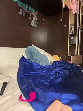 Snapshot of lonelycrystal chatting on 01/07/25, 07:59 lonelycrystal online show from 01/07/25, 07:59