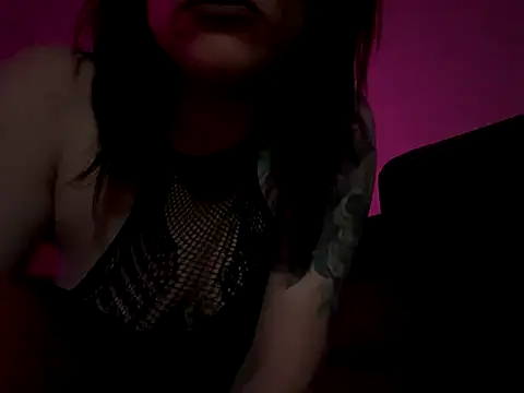 Snapshot of RavenRayyy chatting on 09/11/25, 10:37 RavenRayyy online show from 09/11/25, 10:37