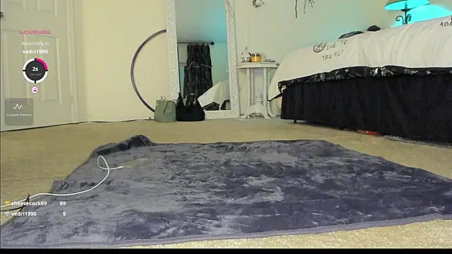 Snapshot of Peaches_N_Kreme chatting on 12/03/24, 02:58 Peaches N Kreme online show from 12/03/24, 02:58