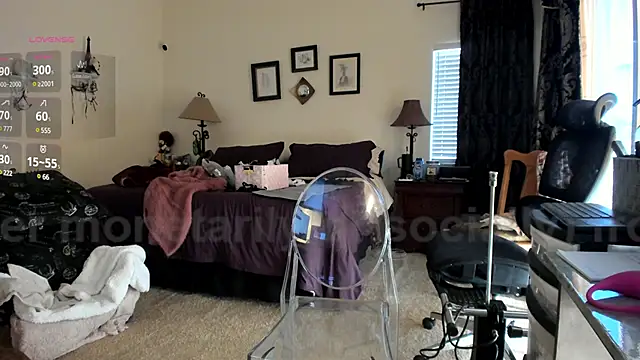 Snapshot of Peaches_N_Kreme chatting on 01/10/25, 11:08 Peaches N Kreme online show from 01/10/25, 11:08