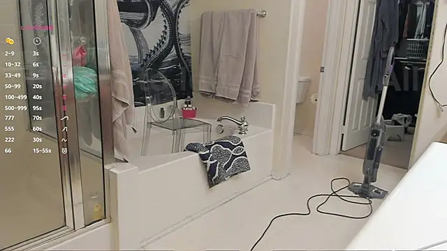 Snapshot of Peaches_N_Kreme chatting on 02/15/25, 03:42 Peaches N Kreme online show from 02/15/25, 03:42