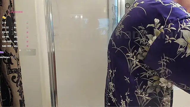 Snapshot of Peaches_N_Kreme chatting on 02/17/25, 07:53 Peaches N Kreme online show from 02/17/25, 07:53