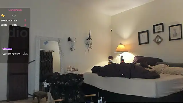 Snapshot of Peaches_N_Kreme chatting on 02/26/25, 07:05 Peaches N Kreme online show from 02/26/25, 07:05