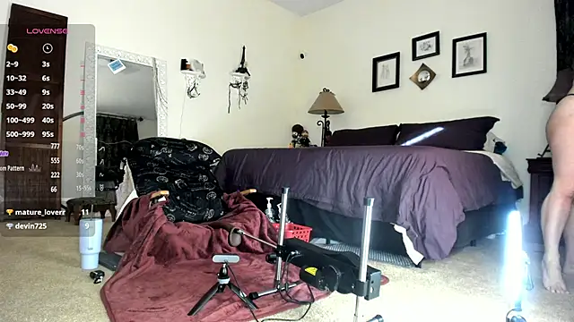 Snapshot of Peaches_N_Kreme chatting on 02/27/25, 11:59 Peaches N Kreme online show from 02/27/25, 11:59