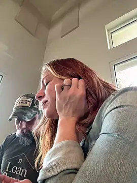 Snapshot of Peaches_N_Kreme chatting on 03/16/25, 10:42 Peaches N Kreme online show from 03/16/25, 10:42