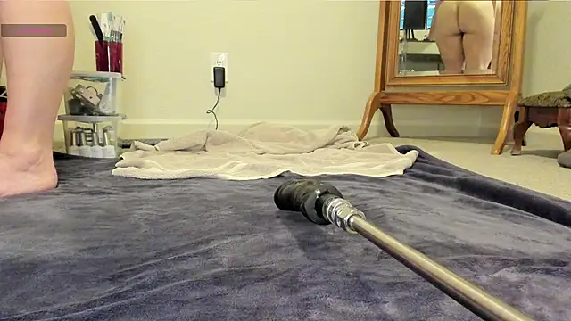 Snapshot of Peaches_N_Kreme chatting on 11/09/25, 05:50 Peaches N Kreme online show from 11/09/25, 05:50