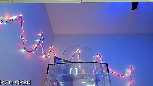 Snapshot of Peaches_N_Kreme chatting on 12/05/25, 06:22 Peaches N Kreme online show from 12/05/25, 06:22