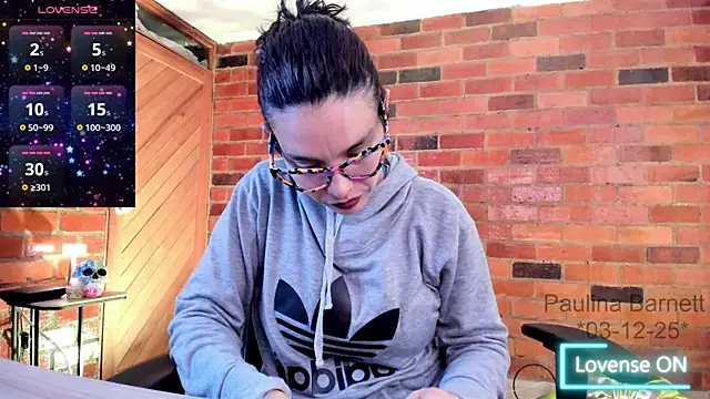 paulinabarnett- online show from 12/04/25, 04:55