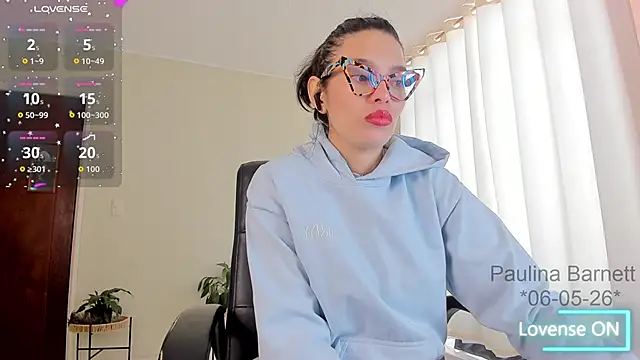 paulinabarnett- online show from 05/06/26, 02:11