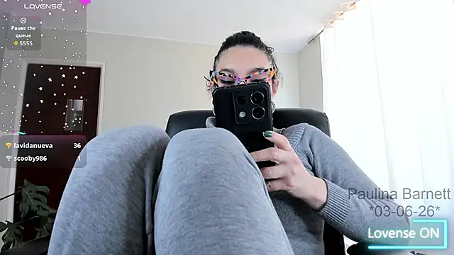 paulinabarnett- online show from 06/03/26, 02:33