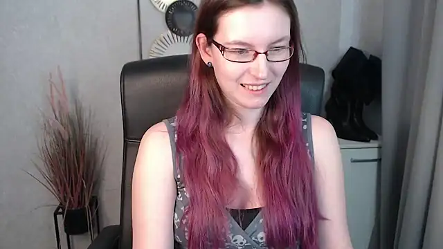 emmaxDelight online show from 02/06/25, 11:21