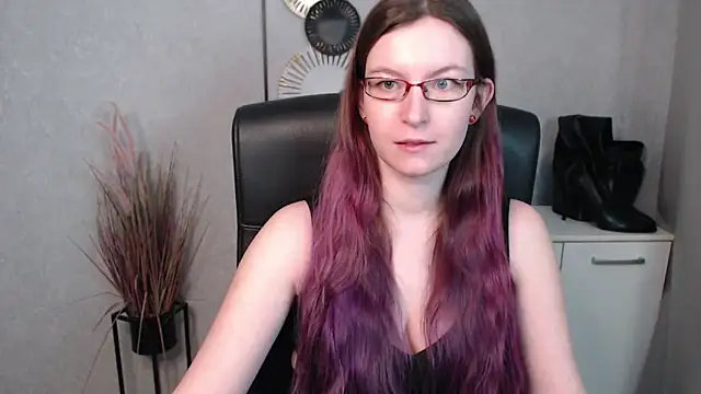 emmaxDelight online show from 02/26/25, 06:37